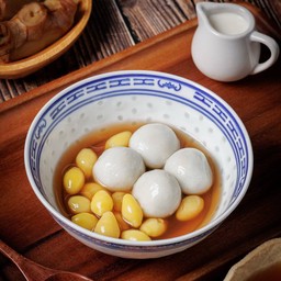 บัวลอยงาดำ แปะก๊วย น้ำขิง (เมนูร้อน)