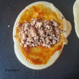 โตเกียว ไส้น้ำพริกเผา หมูสับ