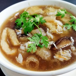 กระเพาะปลาน้ำแดงเยื้อไผ่