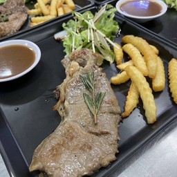 สเต็กหมูนาเนีย