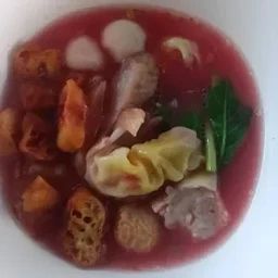 เกี๊ยวหมูเย็นตาโฟ