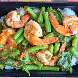 ข้าวผัดพริกแกงกุ้ง