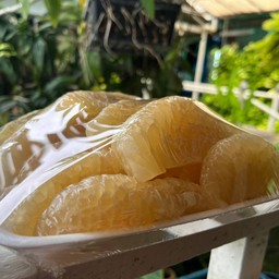 ส้มโอขาวน้ำผึ้ง