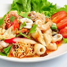 ยำมาม่า