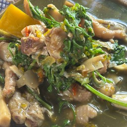 แกงหน่อไม้ใส่ใบย่านาง