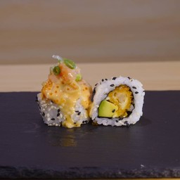 Spicy salmon & Ebi Maki