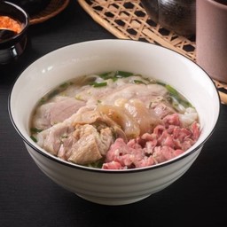 02 เฝอเนื้อ (Pho Hanoi Beef)