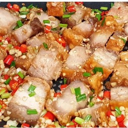 พริกเกลือ หมูกรอบ (หมูกรอบ 100g.)