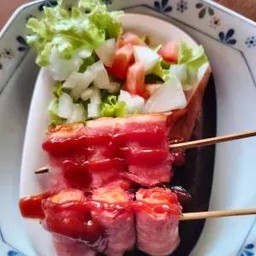 ไส้กรอก  เบคอน เสียบไม้ ซอส🍅🍅🍅