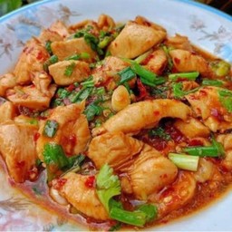 พริกแกงไก่ [ เป็นกับข้าว ]