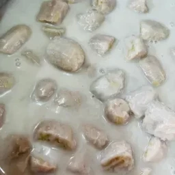 ข้าวราดแกงศรีไรอำพัน