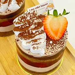 Chocolate strawberry soft cake
