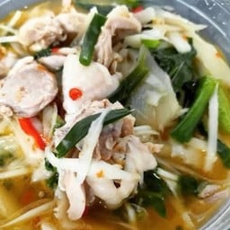 แกงไก่หน่อไม้ส้ม