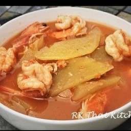 แกงส้มกุ้งมะละกอ หน่อไม้ดอง