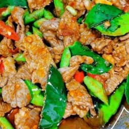 พริกแกงเนื้อ [ เป็นกับข้าว ]