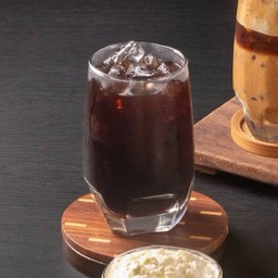 28 โอเลี้ยง (Thai iced coffee)