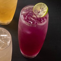 31 น้ำอัญชันมะนาว (Butterfly pea lime juice)