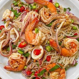 ยำขนมจีนทะเล