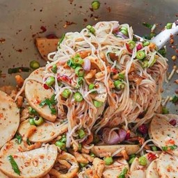 ยำขนมจียหมูยอ