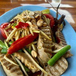 ตำปูปลาร้าหมูยอ