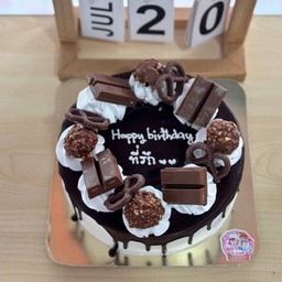 เค้กช้อค1ปอนด์ ตกแต่งด้วยคิทแคท,เฟอเรโร