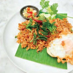 Kao-Pad  Ka-Prao +Crispy duck egg