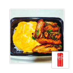 [อร่อยซ่ากับโค้ก] ข้าวไก่กรอบซอสกระเพรา +ไข่ข้น +  โค้ก ออริจินัล (กระป๋อง)