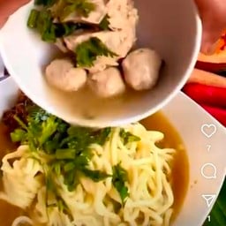 ซุปบะหมี่เหลืองอินโดนีเซีย