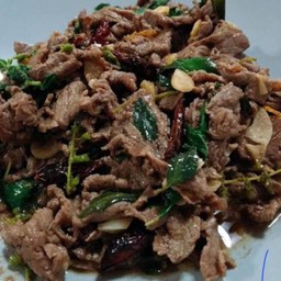 กะเพราเนื้อ [ เป็นกับข้าว ]