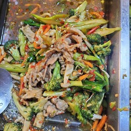 ผัดผักรวมหมูชิ้น/หมูสับ