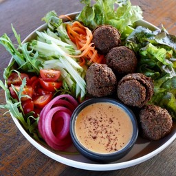 ฟาลาเฟลสลัด