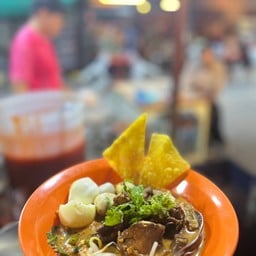 ก๋วยเตี๋ยวกะนีส สาขาราม81