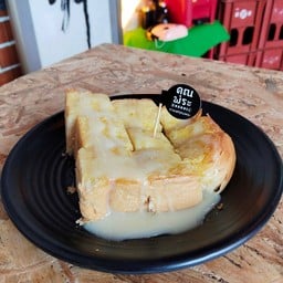 ปังปิ้งเนยนม