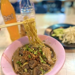 ธรรมดา ก๋วยเตี๋ยวไก่มะระ