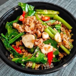 ผัดคะน้าหมูสับ (กับข้าว)