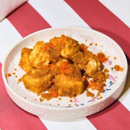 เต้าหู้ทอด ซอสไข่เค็ม