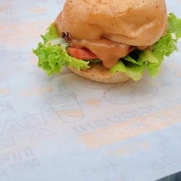 เบอร์เกอร์อร่อยมาก Designburger Aroi mak เซเว่นสวนผักซอย4