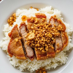 ข้าวหมูทอดกระเทียม