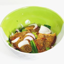 ยำปลาสลิด (กับข้าว)