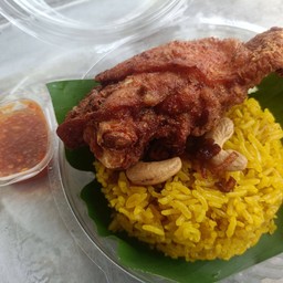 ข้าวหมกไก่ทอดทรงเครื่อง