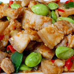 หมูสามชั้นผัดสะตอ