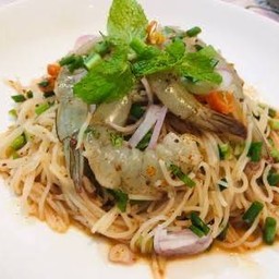 ยำขนมจีนกุ้งสด