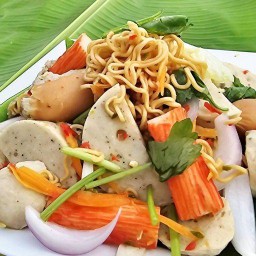 ยำยำแซ่บฮีโร่ & สุกี้