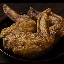 ปีกไก่ทอดนาโกย่า 2 ชิ้น