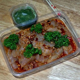 ยำแมงกระพุนพริกเผาน้ำมันงา