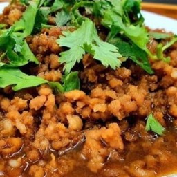 เนื้อผัดกระเทียม [ เป็นกับข้าว ]