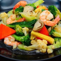 มิตรรักผัดผักรวม กุ้ง