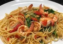 สปาเก็ตตี้กระเพรากุ้ง