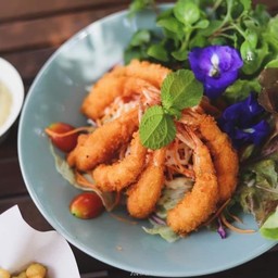 สลัดกุ้งทอด ซอสมาโย