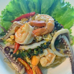 ผัดขี้เมาวุ้นเส้น ใส่ไข่ ทะเล